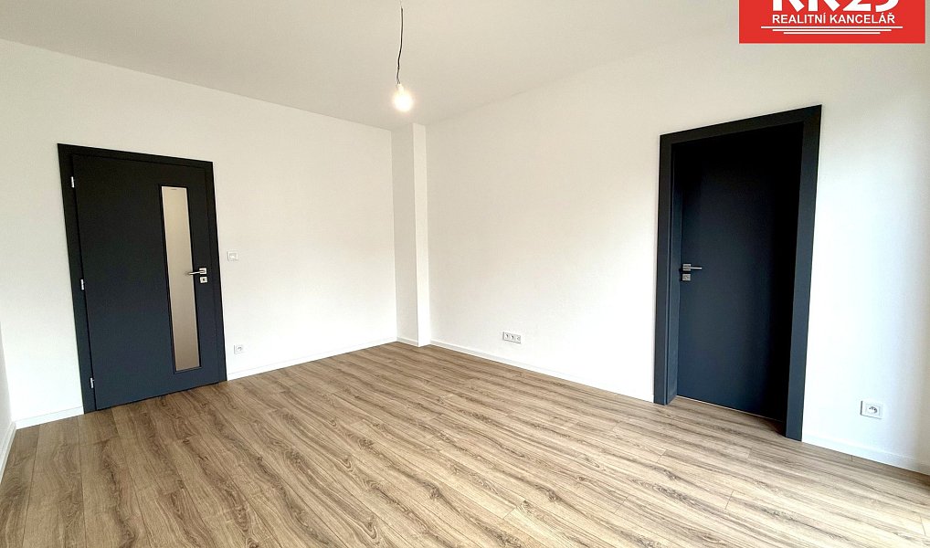 Prodej domu 200 m² s pozemkem 510 m², Velká Hleďsebe – náhled fotky 32