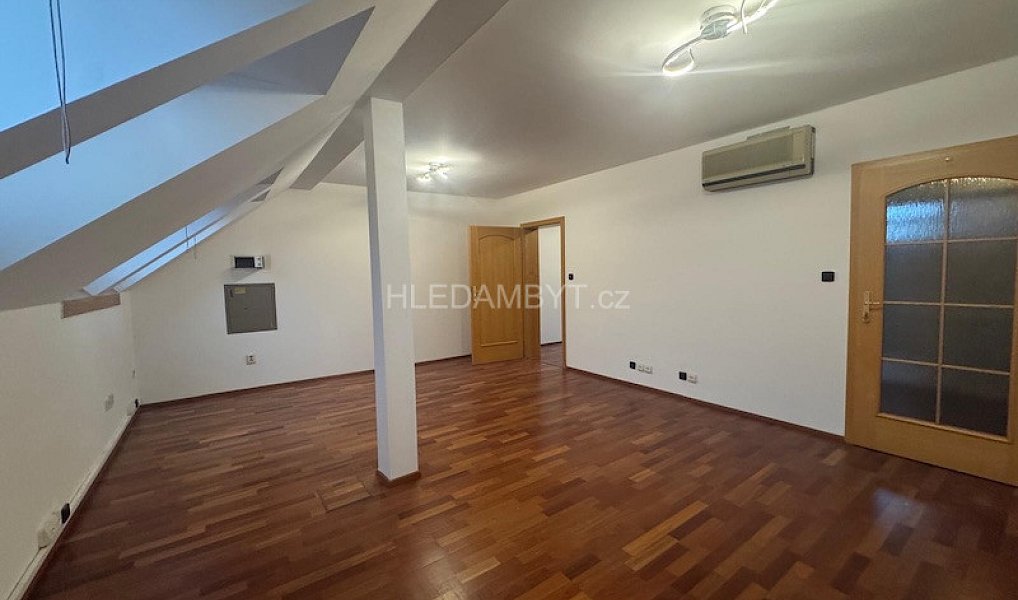 Pronájem bytu 2+1 76 m², Praha – náhled fotky 6