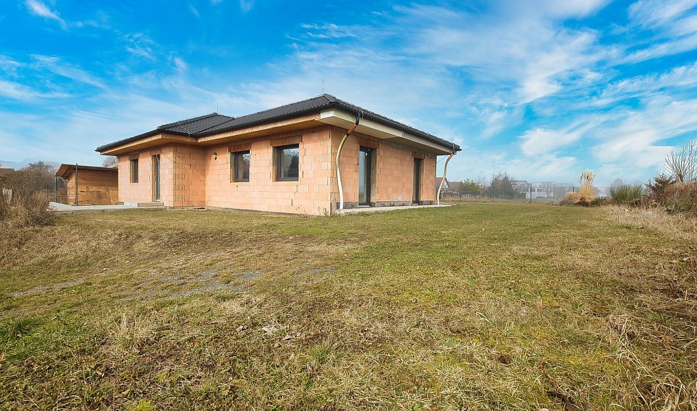 Prodej domu 173 m² s pozemkem 1 141 m², Krchleby – náhled fotky 17