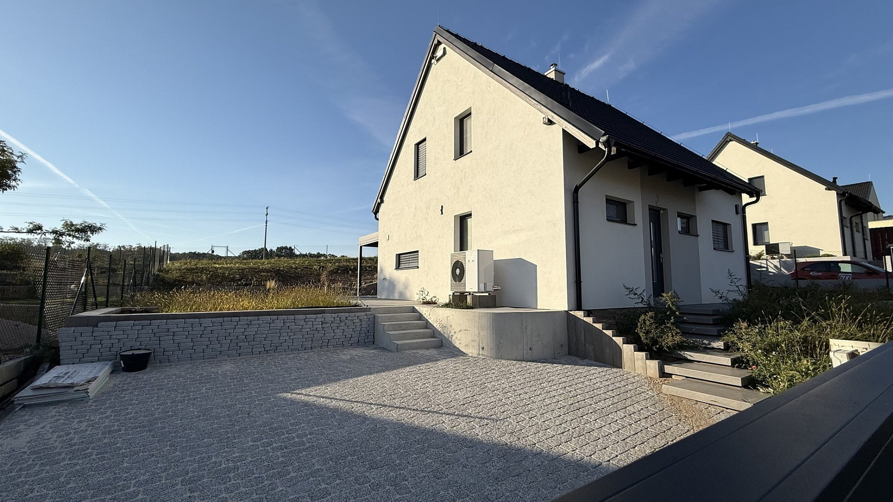 Prodej domu 184 m² s pozemkem 802 m² – fotografie 2