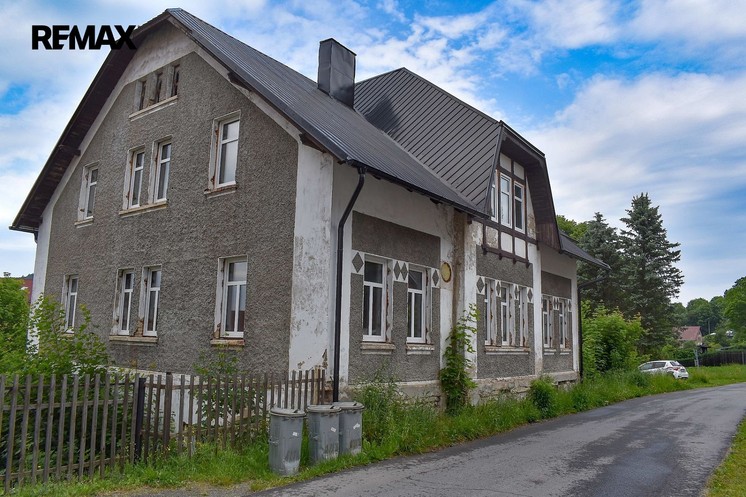 Prodej domu 600 m² s pozemkem 811 m²
