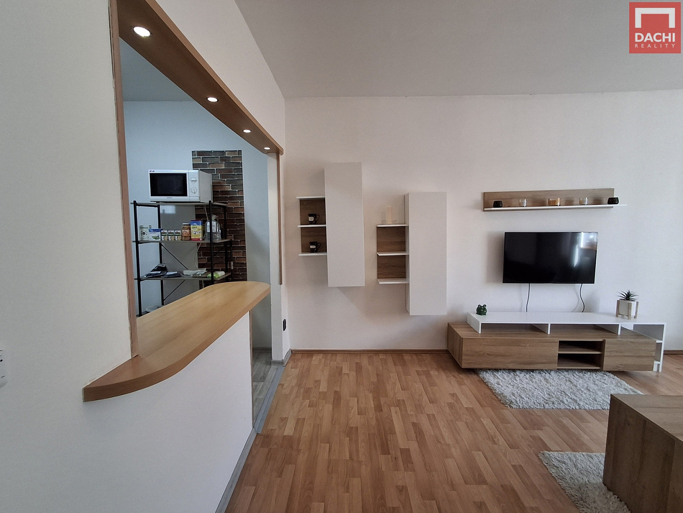 Prodej bytu 2+kk 62 m² – pohled 2