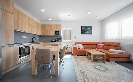 Prodej bytu 4+kk 166 m², Třešňová, Znojmo - Přímětice