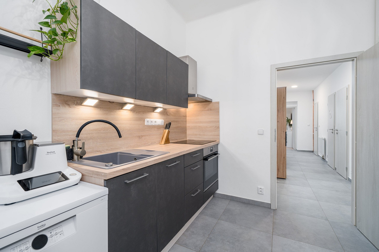 Prodej bytu 3+1 77 m² — photo 2