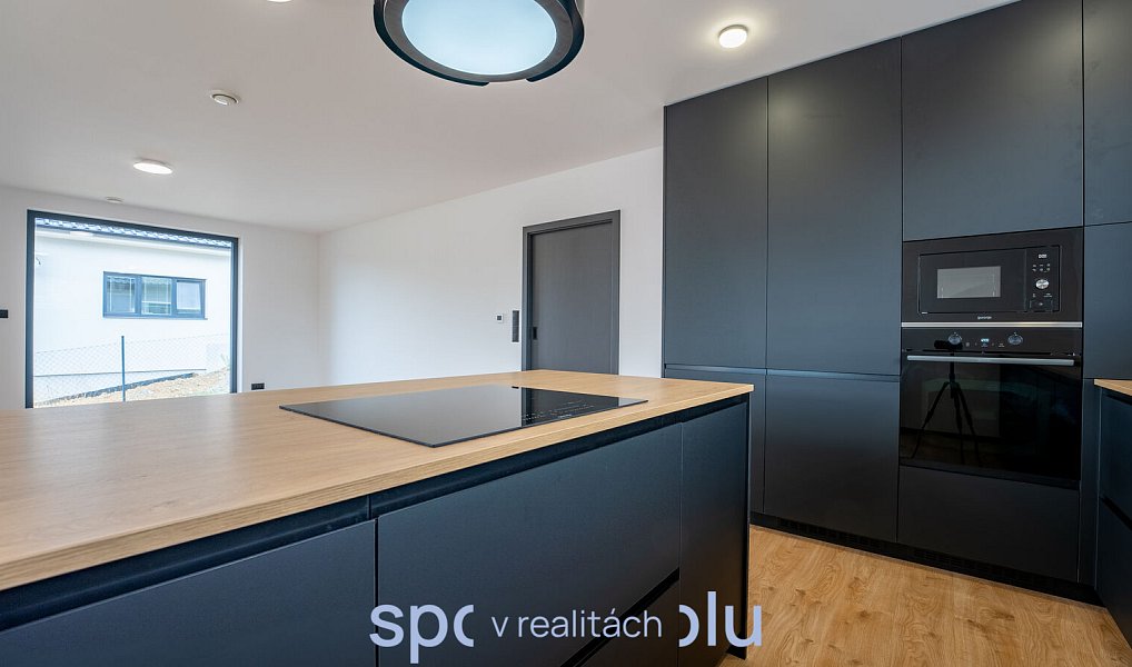 Prodej domu 113 m² s pozemkem 702 m², Zlámanec – náhled fotky 14