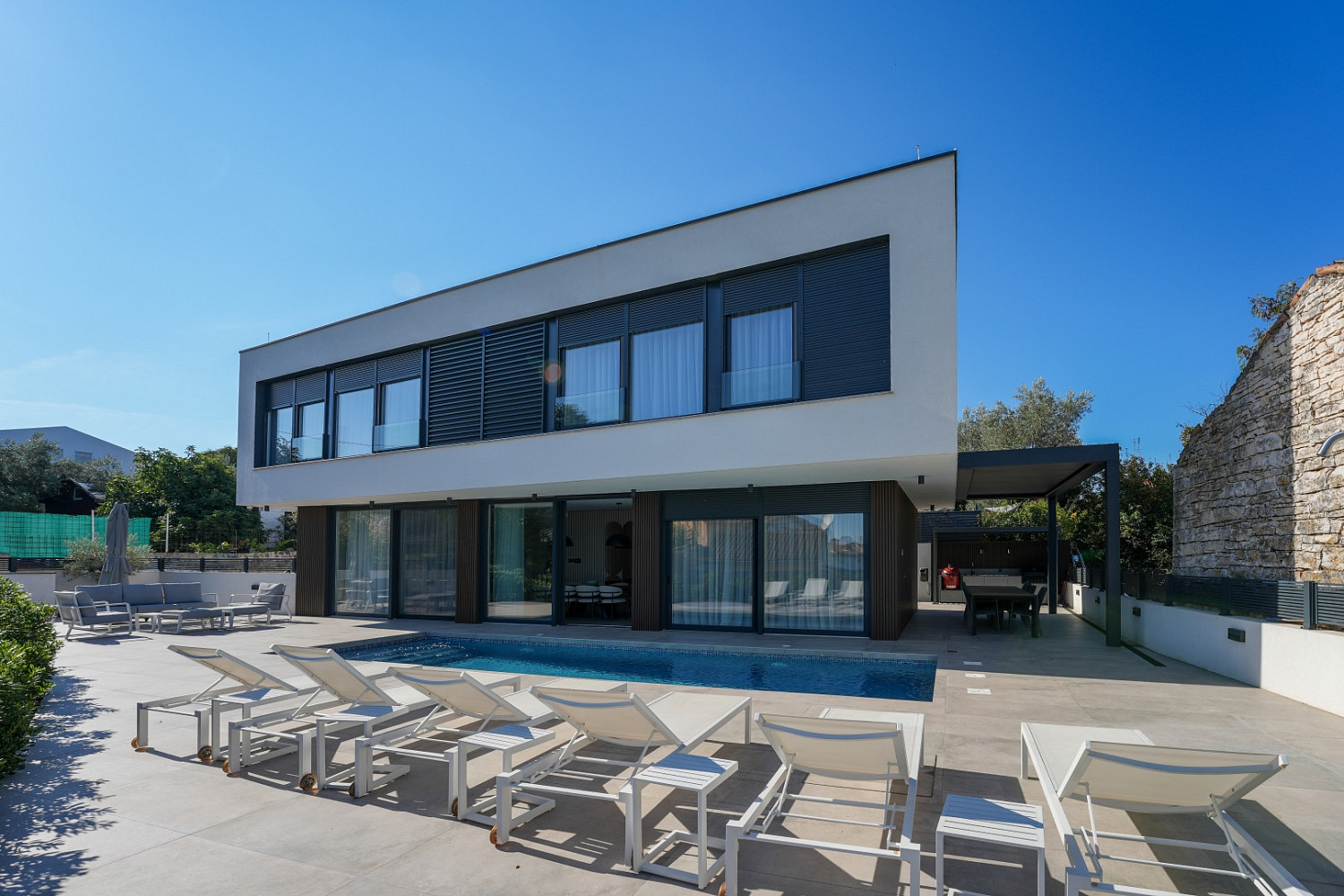 Prodej domu 270 m² s pozemkem 440 m²