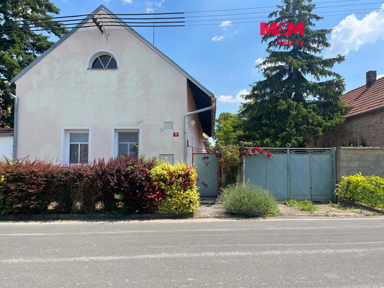 Prodej domu 188 m² s pozemkem 1 014 m²