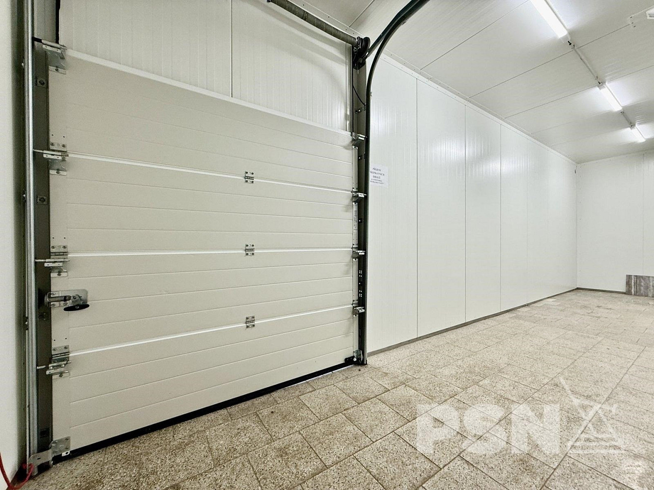 Pronájem výrobních prostor 949 m² — photo 5