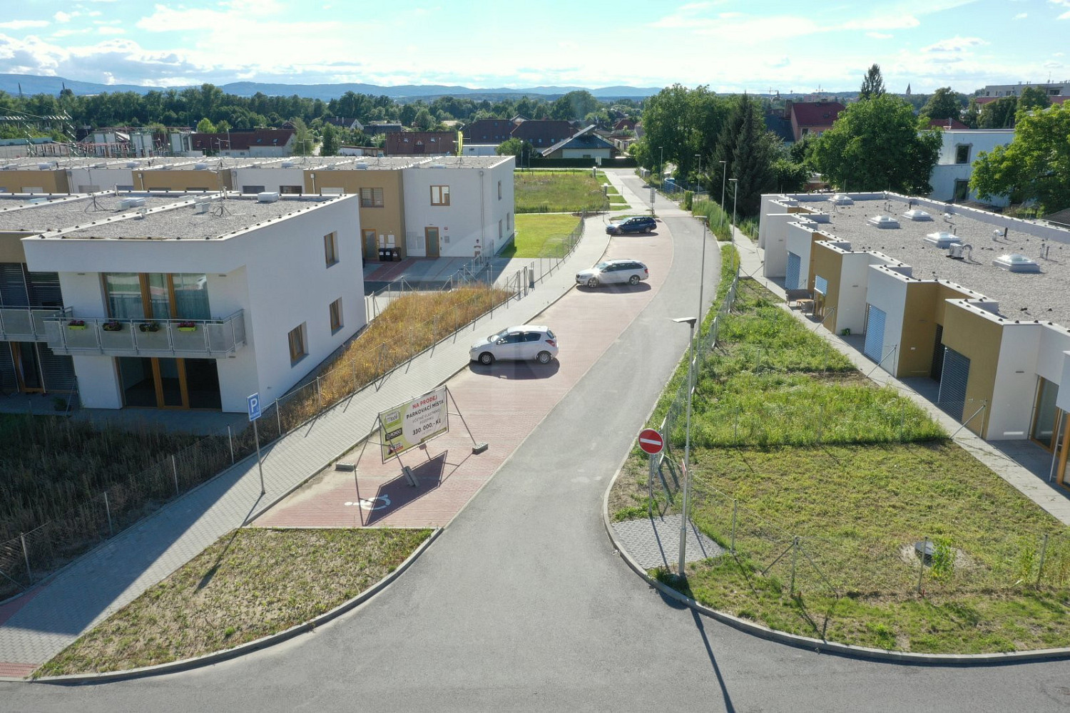 PRODEJ VENKOVNÍCH PARKOVACÍCH STÁNÍ, BUKOVÁ, MLADÉ U ČB – fotografie 4
