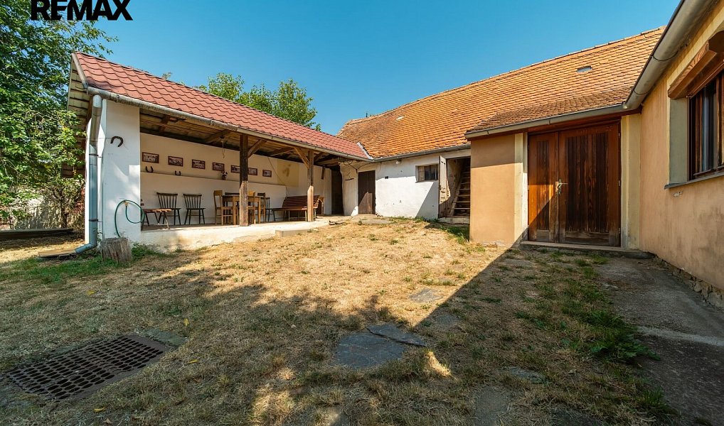 Prodej domu 80 m² s pozemkem 1 547 m², Oslnovice – fotka 1 z 42