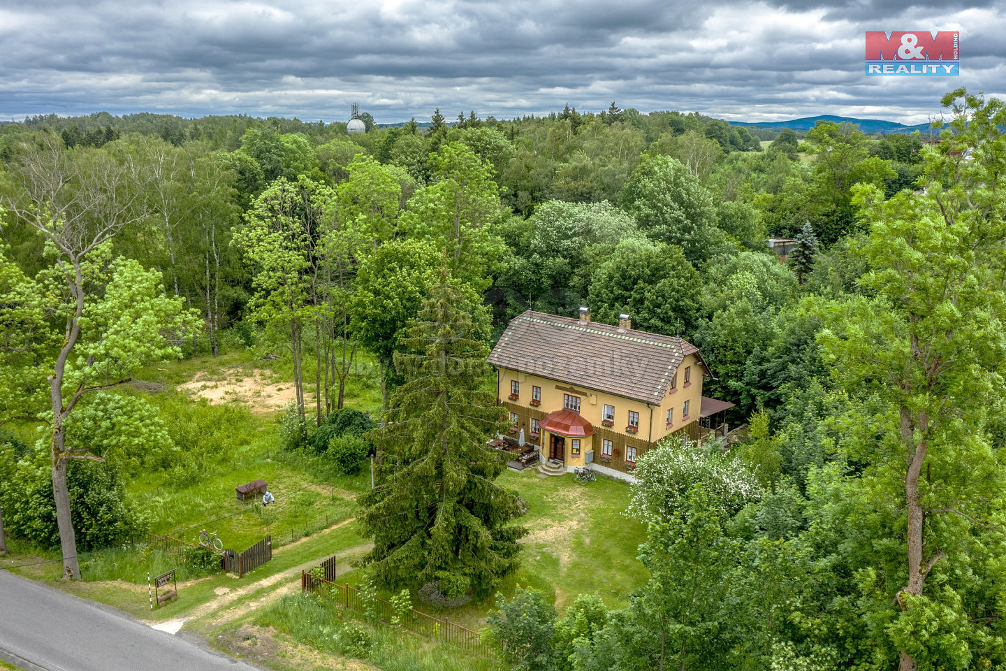Prodej ubytovacího objektu 280 m² – fotografie 2