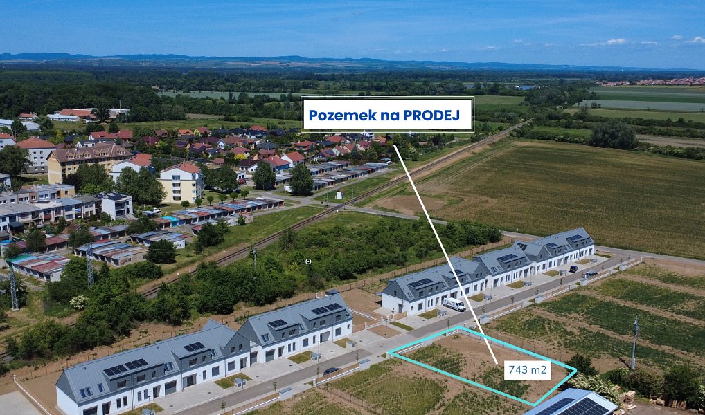 Prodej stavebního pozemku 743 m², Strážnice – fotka 1 z 11