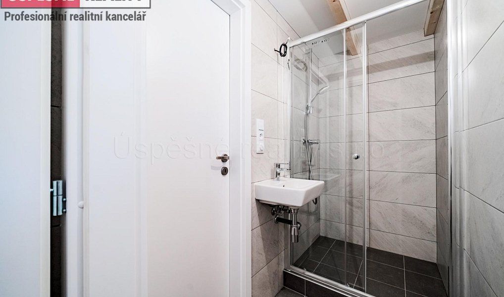 Prodej chaty/chalupy 57 m² s pozemkem 117 m², Černošice – náhled fotky 9