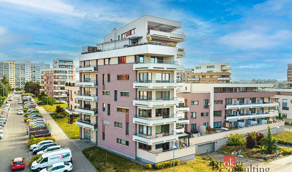Prodej bytu 1+kk 35 m², Praha – náhled fotky 17