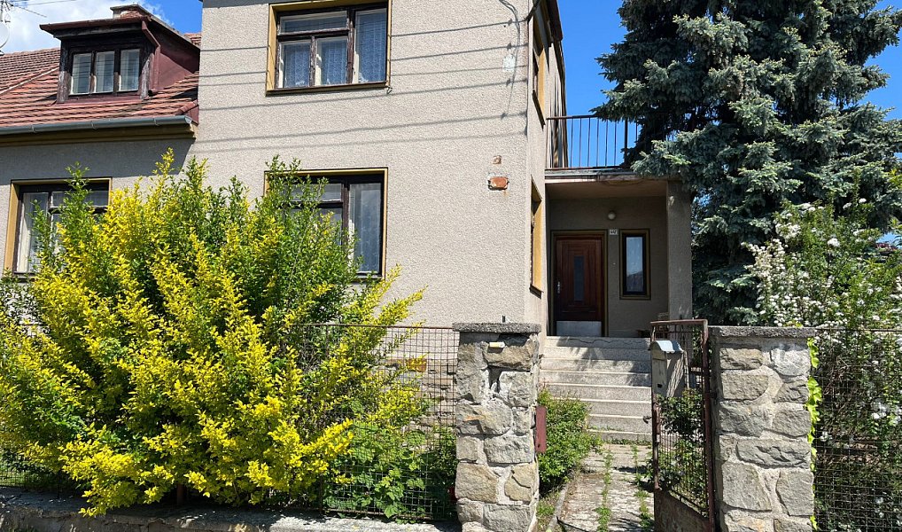 Prodej domu 180 m² s pozemkem 746 m², Plumlov – náhled fotky 2