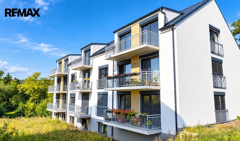 Pronájem bytu 2+kk 67 m², Husinec – fotka 1 z 20