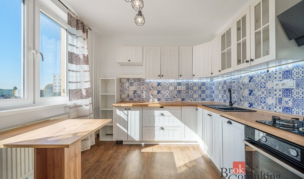 Pronájem bytu 2+kk, 60 m², Sokolov