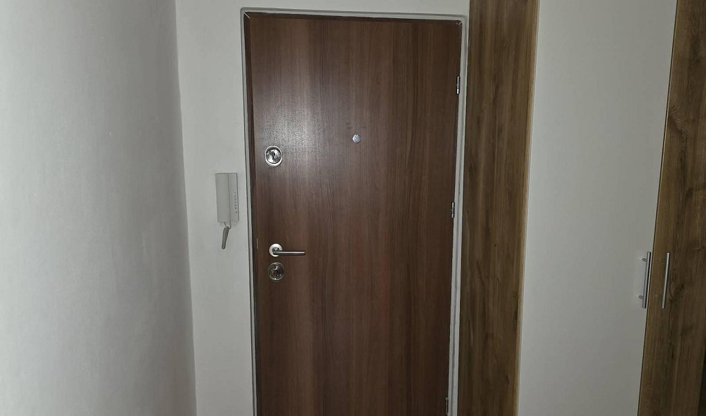 Pronájem bytu 2+1 56 m², Chomutov – náhled fotky 17