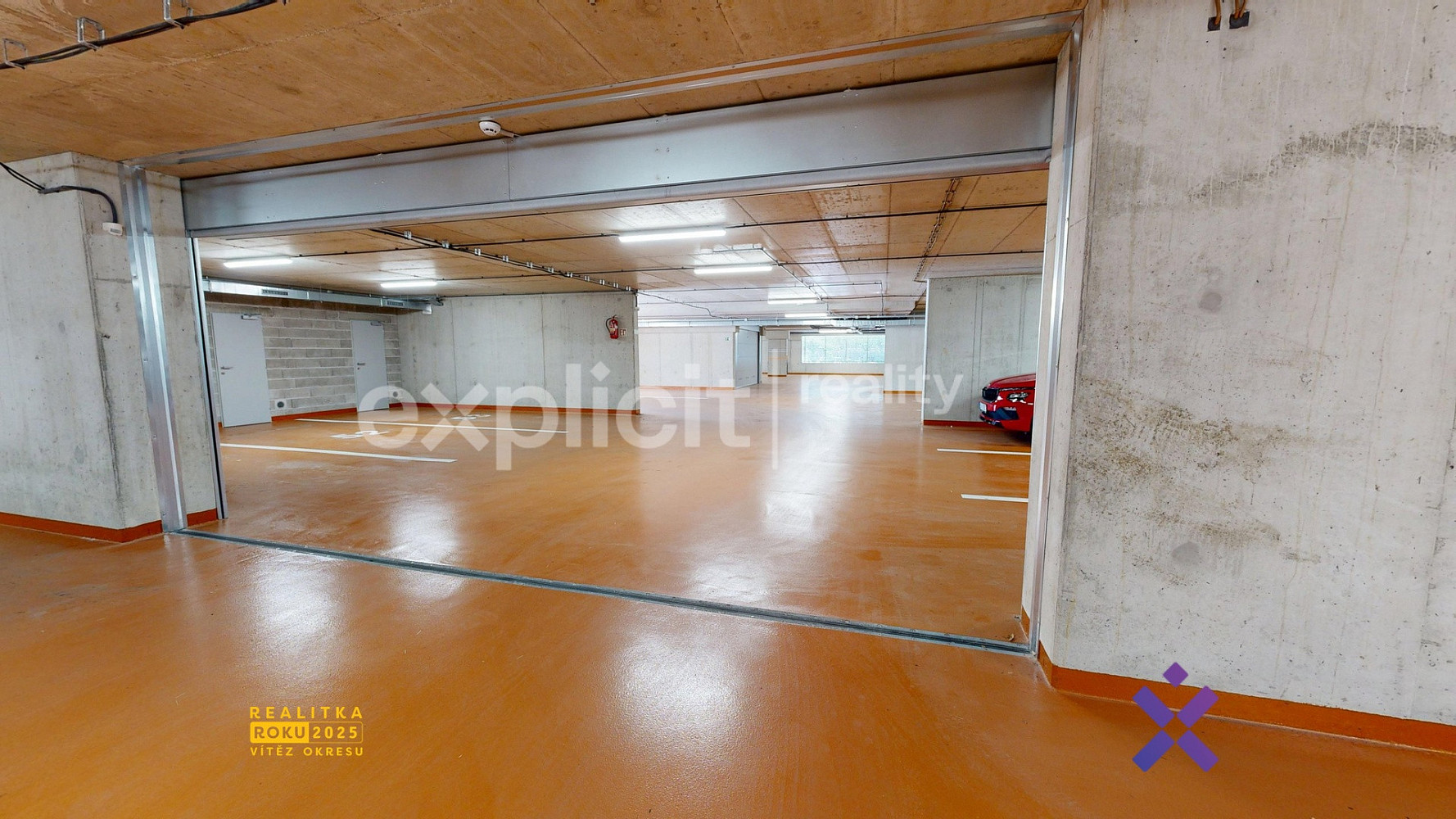 Pronájem garážového stání 15 m2, Nad Stráněmi, Zlín