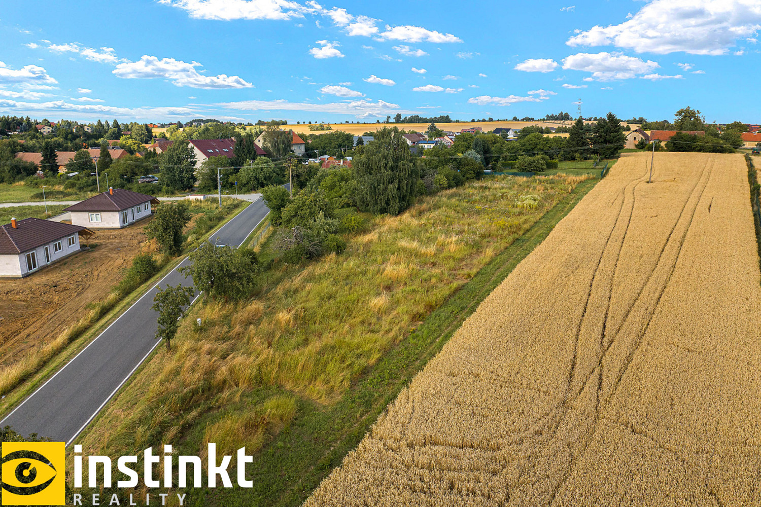 Prodej stavebního pozemku 1 975 m² – další