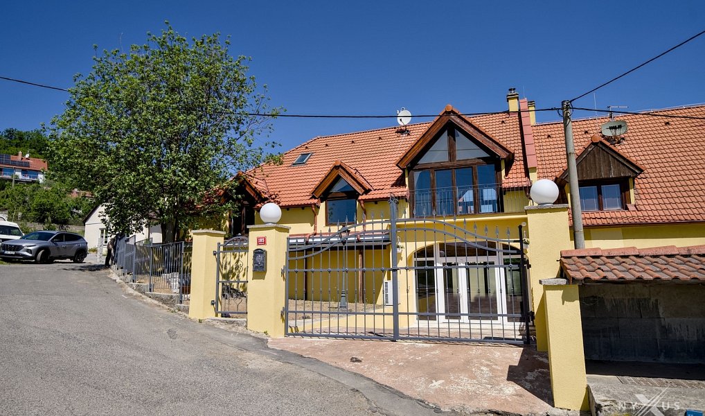 Prodej domu 375 m² s pozemkem 317 m², Černolice – náhled fotky 28