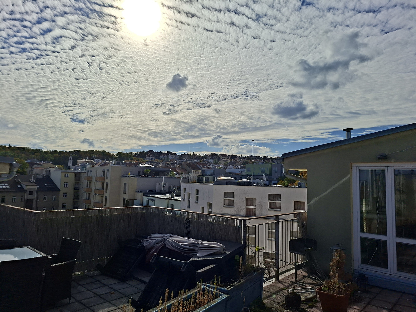 Pronájem bytu 2+kk 101 m² – fotografie 3