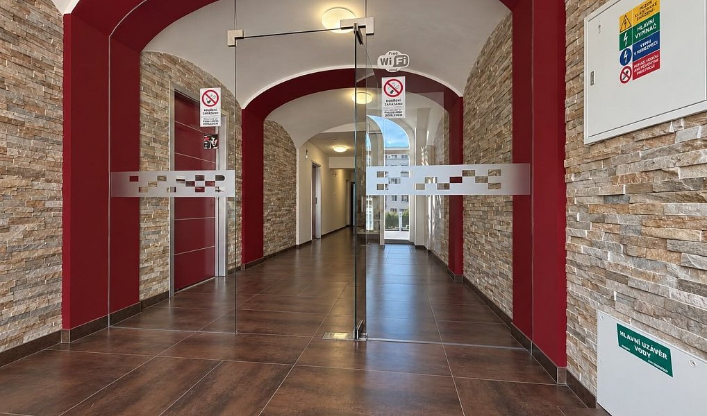 Pronájem restaurace 229 m², Louny – náhled fotky 7
