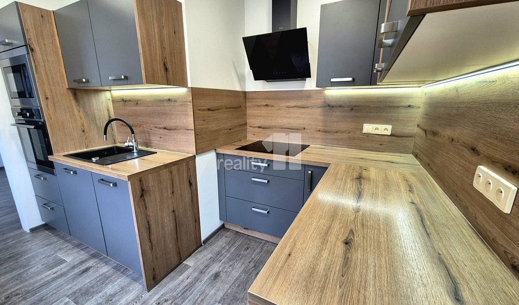 Prodej bytu 3+1 67 m², Aš – náhled fotky 2