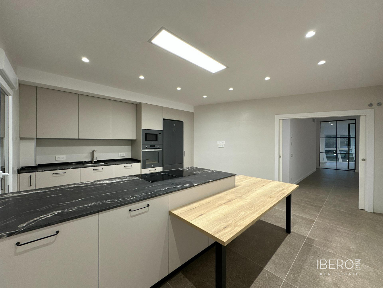 Piso 5+kk – Zaragoza - Más
