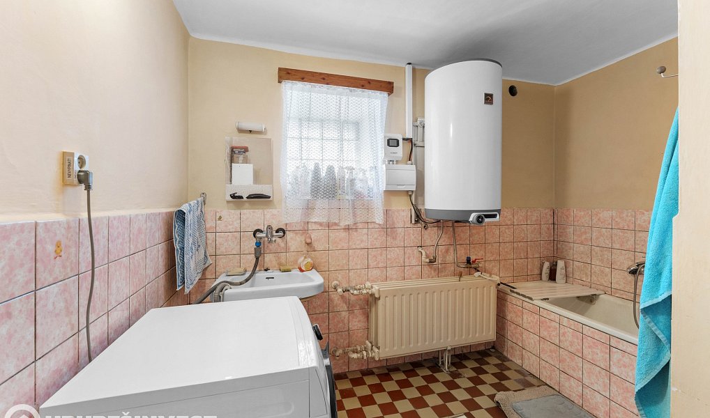 Prodej domu 140 m² s pozemkem 1 886 m², Nižbor – náhled fotky 12
