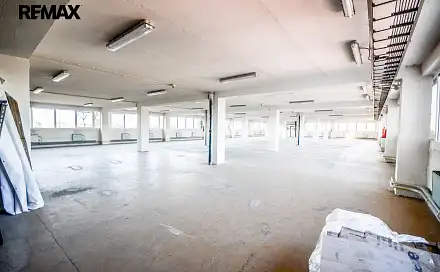 Pronájem skladovacích prostor 456 m², Ve žlíbku, Praha 9 - Horní Počernice