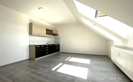 Pronájem bytu 1+kk 38 m², Ječmínkova, Chropyně, okres Kroměříž
