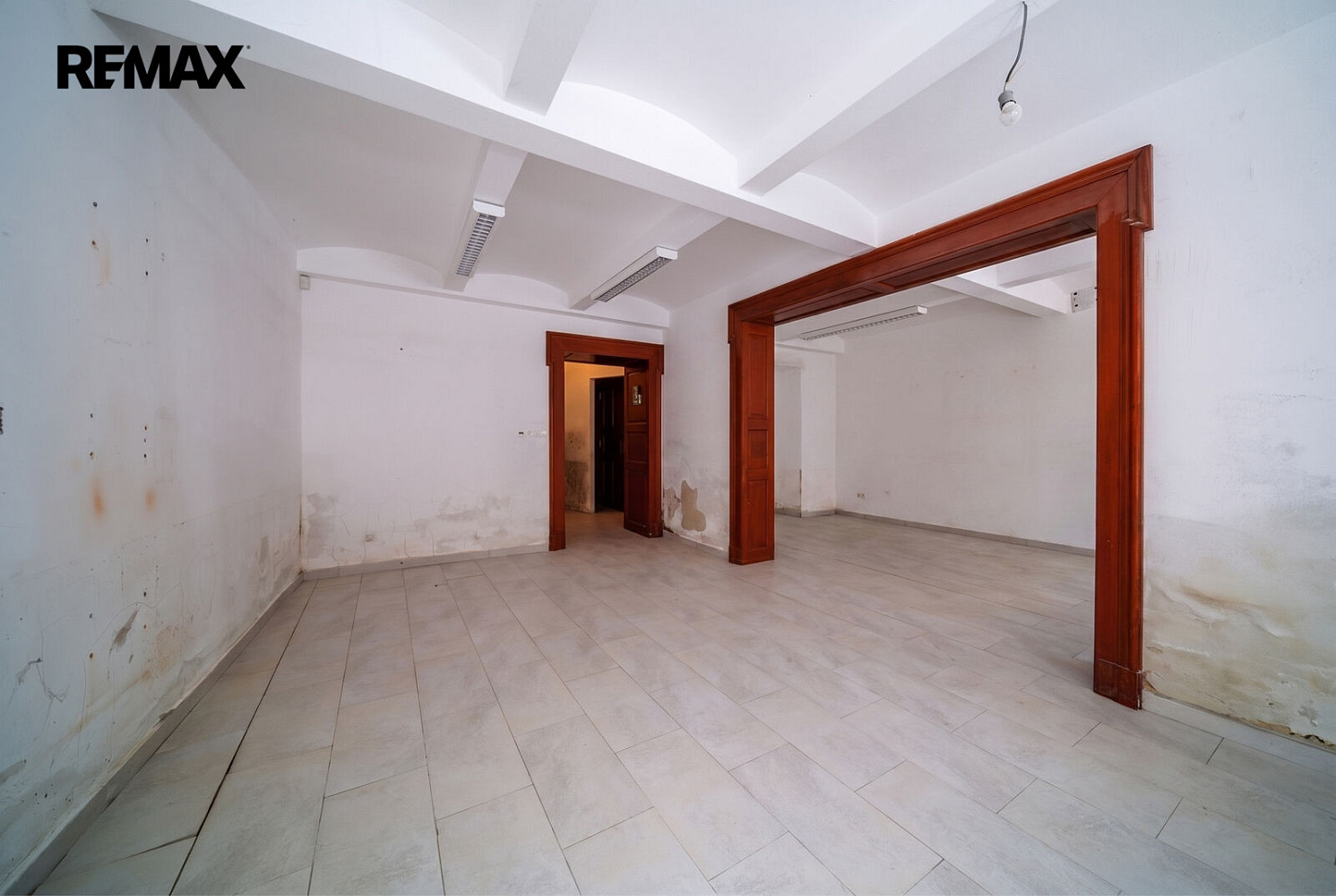 Prodej obchodních prostor 160 m² – fotografie 3