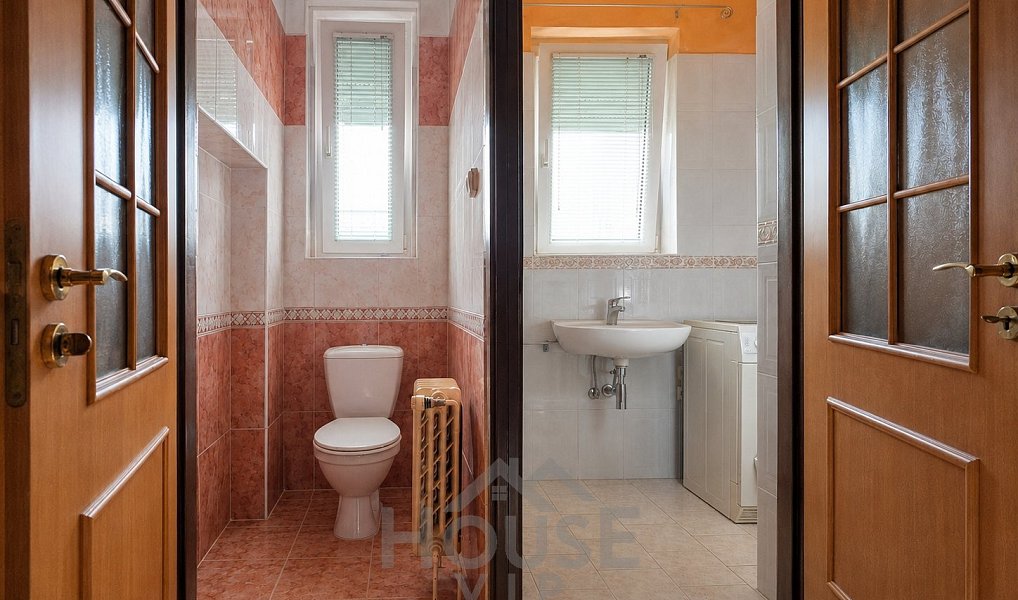 Prodej domu 275 m² s pozemkem 739 m², Praha – náhled fotky 4
