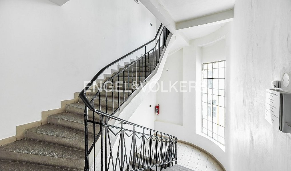 Pronájem kanceláře 226 m², Praha – náhled fotky 2