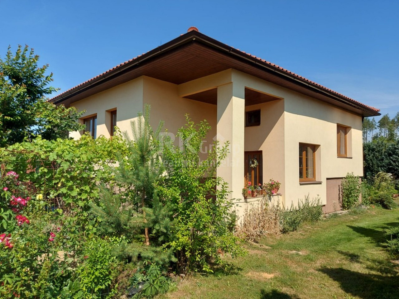 Prodej domu 300 m² s pozemkem 816 m²
