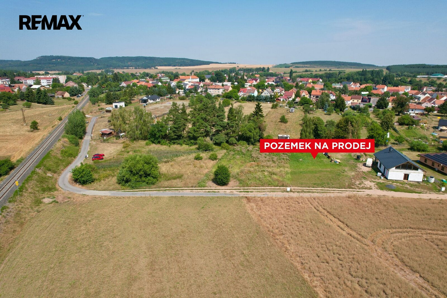 Prodej stavebního pozemku 1 268 m² – fotografie 2
