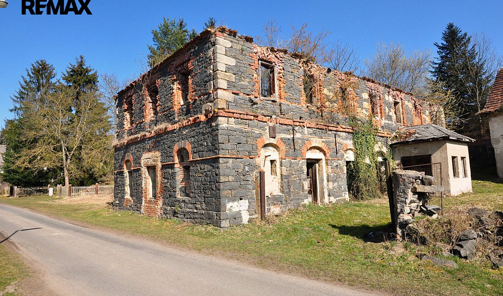 Prodej domu 300 m² s pozemkem 1 942 m², Úštěk – náhled fotky 2
