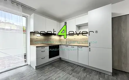 Pronájem bytu 3+kk 65 m², Zborovská, Kolín - Kolín II