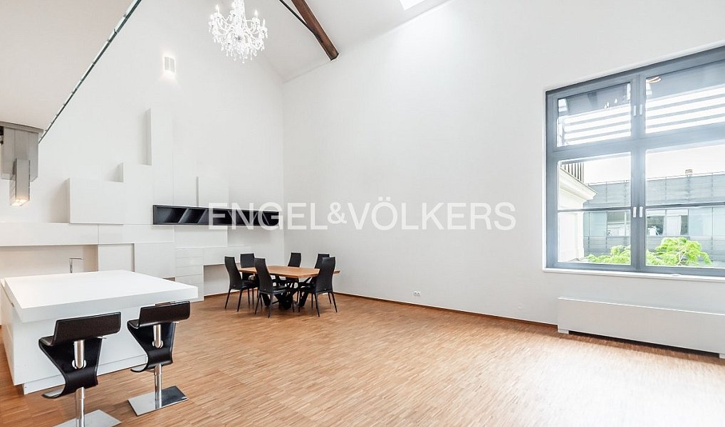 Pronájem bytu 3+kk 170 m², Praha – náhled fotky 4