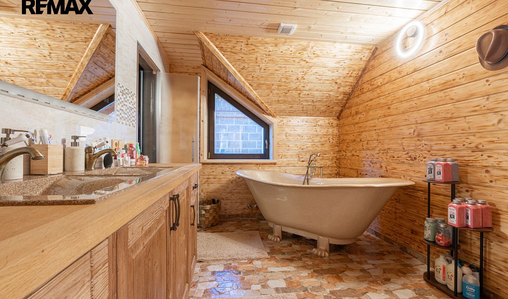 Prodej domu 486 m² s pozemkem 1 661 m², Králův Dvůr – náhled fotky 10