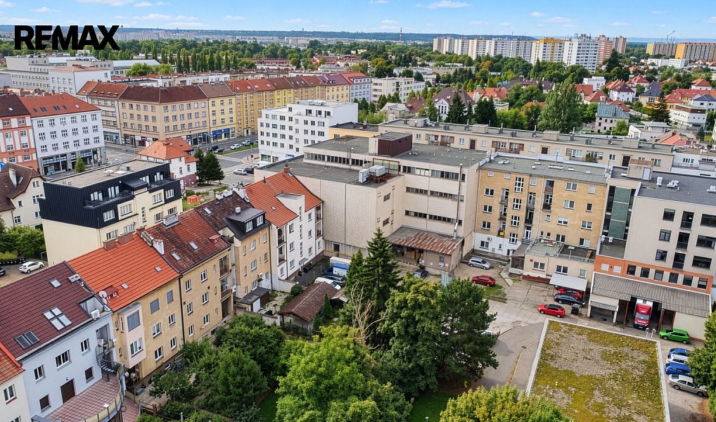 Pronájem obchodních prostor 866 m², Hradec Králové – náhled fotky 32