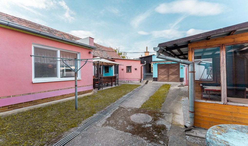 Prodej domu 200 m² s pozemkem 1 330 m², Kubšice – náhled fotky 21