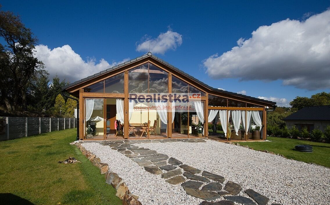 Prodej domu 142 m² s pozemkem 1 100 m² — photo 2
