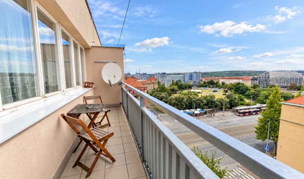 Prodej bytu 1+kk 36 m², Praha – náhled fotky 2
