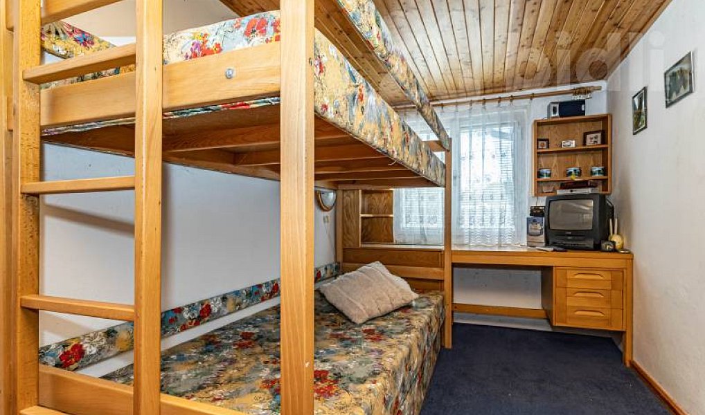 Prodej domu 97 m² s pozemkem 1 779 m², Straky – náhled fotky 13