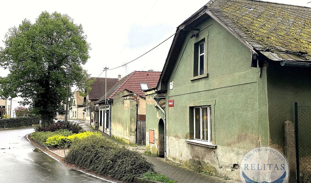 Prodej stavebního pozemku 1 873 m², Králův Dvůr – náhled fotky 7