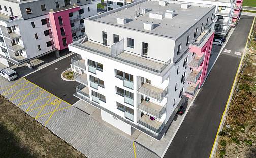 Pronájem bytu 2+kk 74 m², U Kasáren, Dašice, okres Pardubice