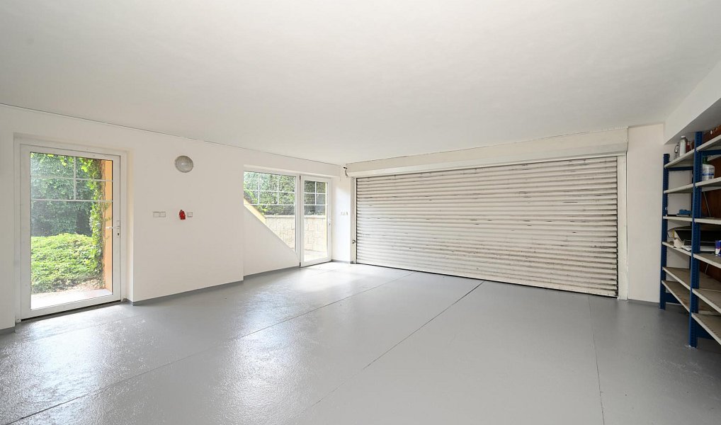 Pronájem domu 454 m² s pozemkem 726 m², Praha – náhled fotky 34