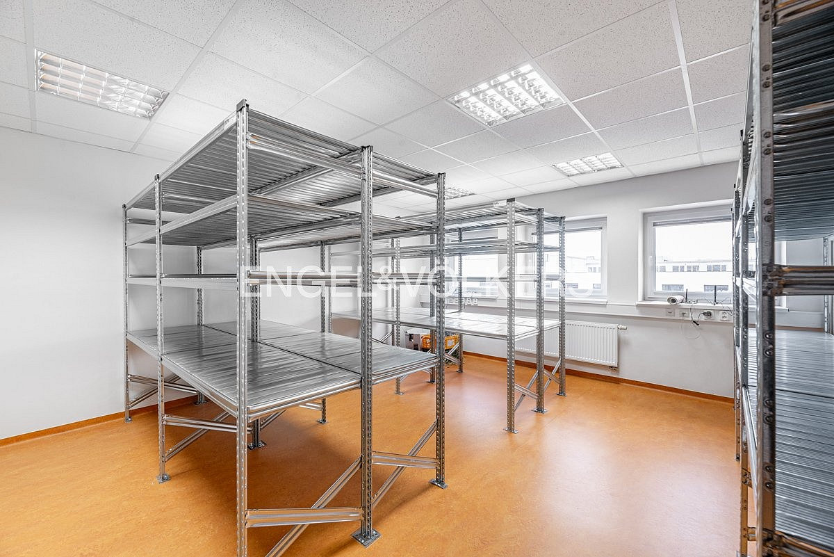 Pronájem kanceláře 123 m² – fotografie 4